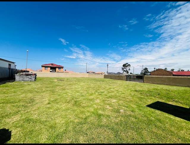 LAND FOR SALE IN KLIPPOORTJE